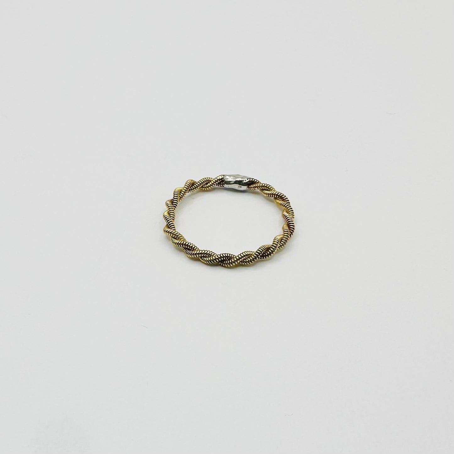 Twisted String Ring