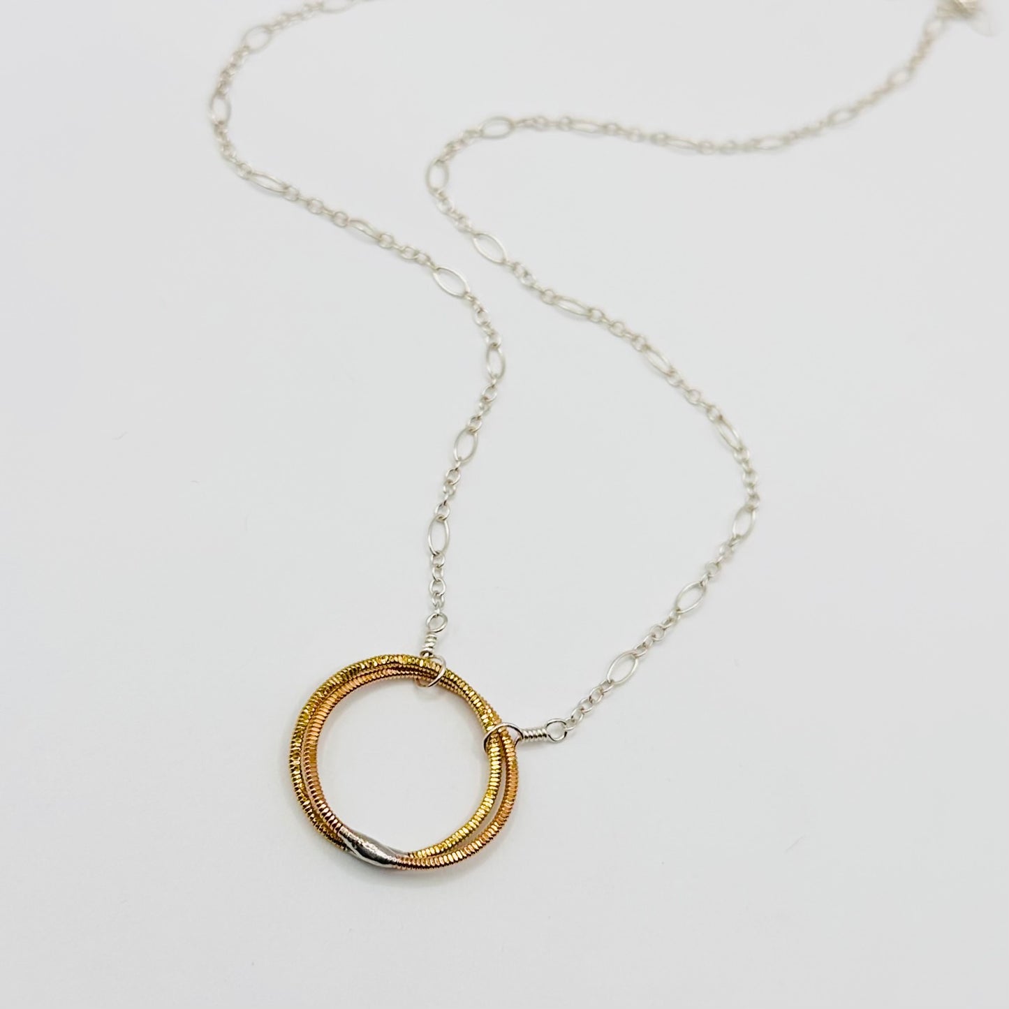 Double Interlocking Circle Necklace