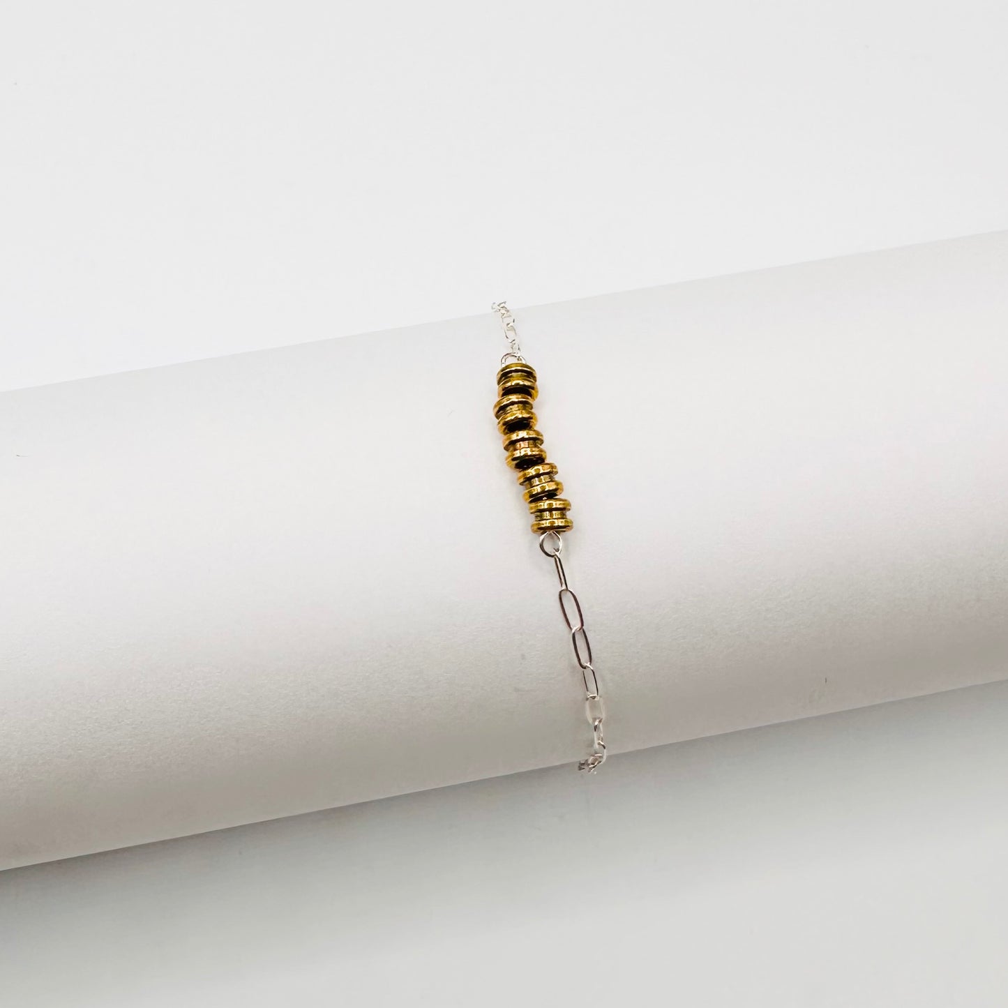 Centered Ball-end Bracelet