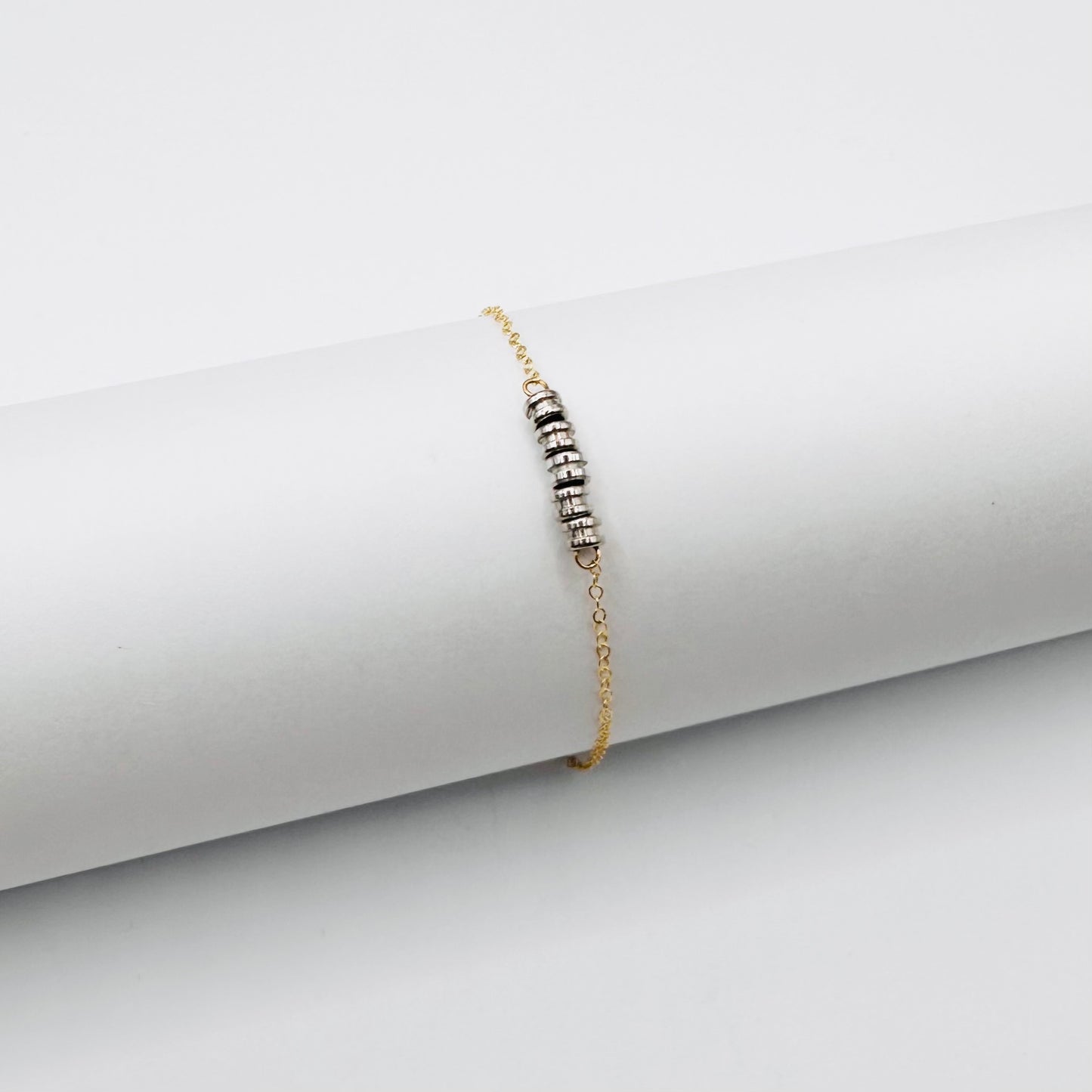 Centered Ball-end Bracelet