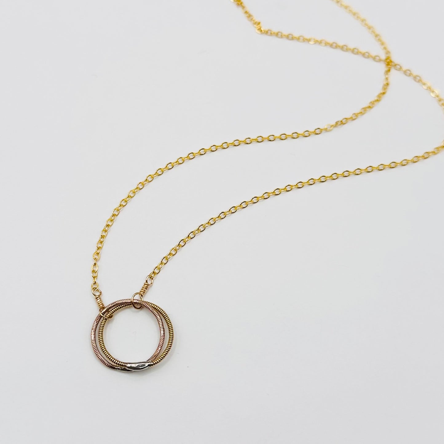 Double Interlocking Circle Necklace